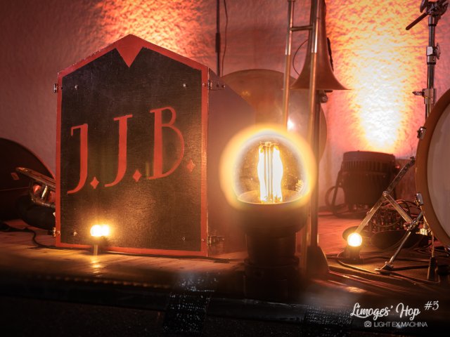 Limoges'Hop #5

Partage libre à des fins non promotionnelles ou commerciales, en créditant l'auteur (@lightexmachina).

© Alexandre - LIGHT EX MACHINA 2023, tous droits réservés.